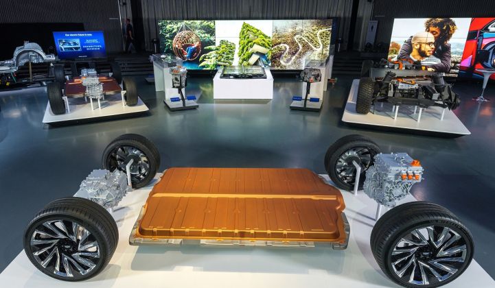 GM revealed a new modular EV platform and battery system called Ultium. (Credit: GM)