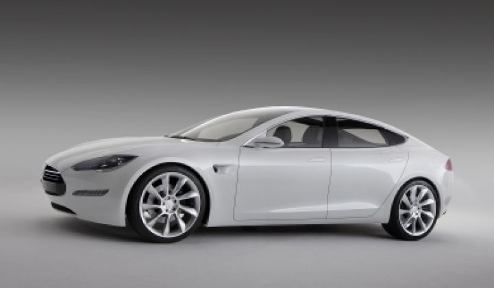 Daimler Takes 10% Stake in Tesla, Helps With Model S Launch