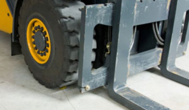 Plug Power Puts Fuel Cells in Forklifts